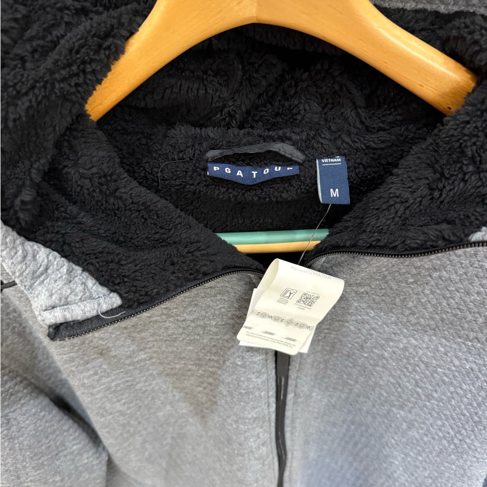 Men’s Gray PGA Tour Hooded Jacket NWT - Picture 2 of 5